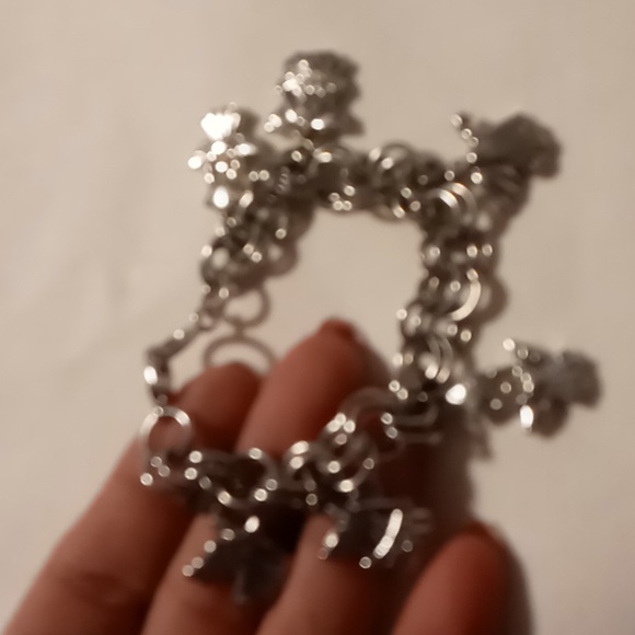 Stainless guardian angel circle link chain bracelet. 7.5 inches - Picture 2 of 6